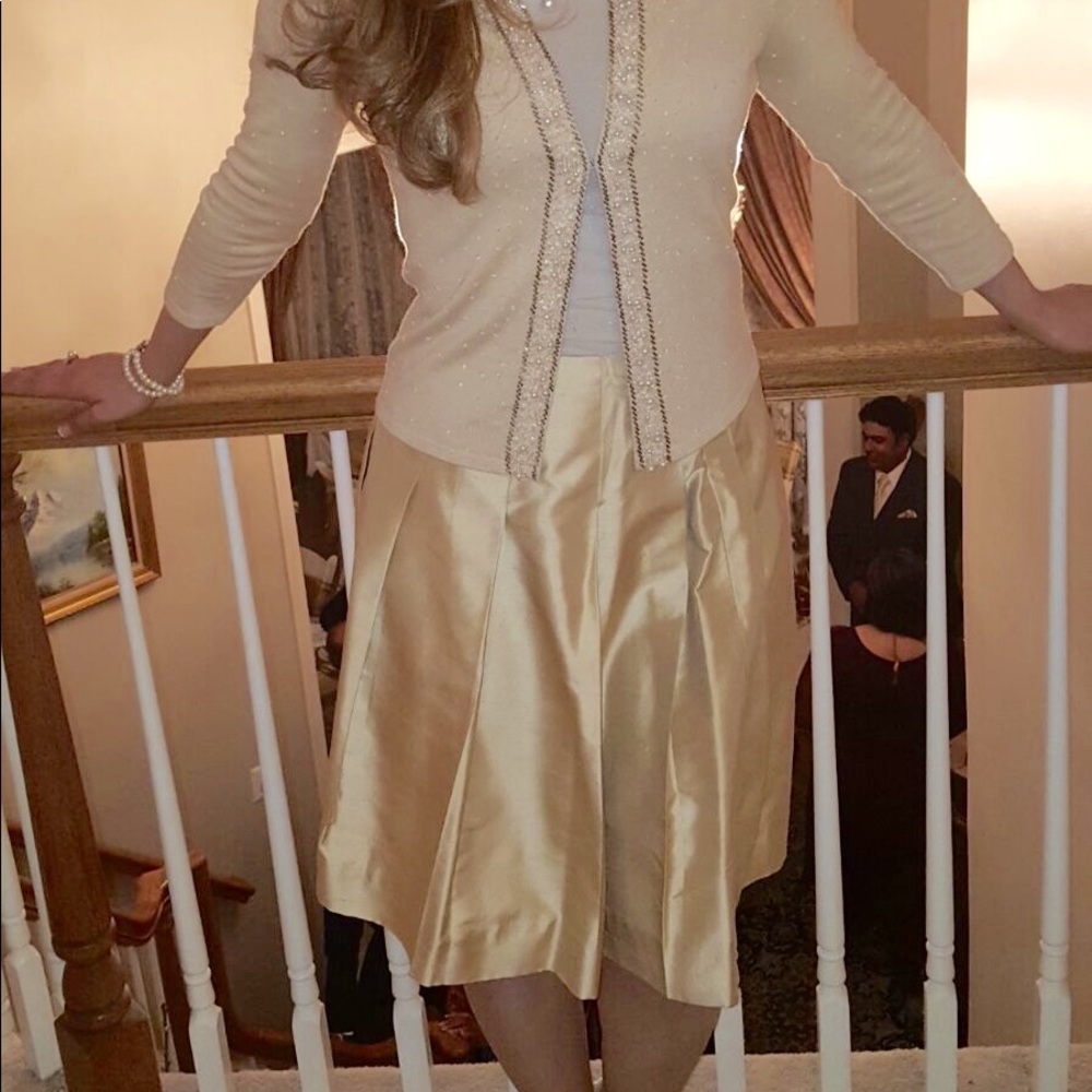Banana Republic silk Shantung skirt